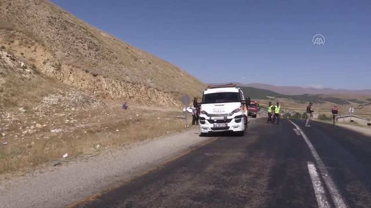 Son dakika haber! İki aracın çarpıştığı kazada 1 kişi öldü, 3 kişi yaralandı