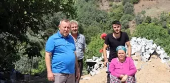 Aydın haber... Nazilli Belediyesi engelli Şimşek'in evinin yolunu yeniledi