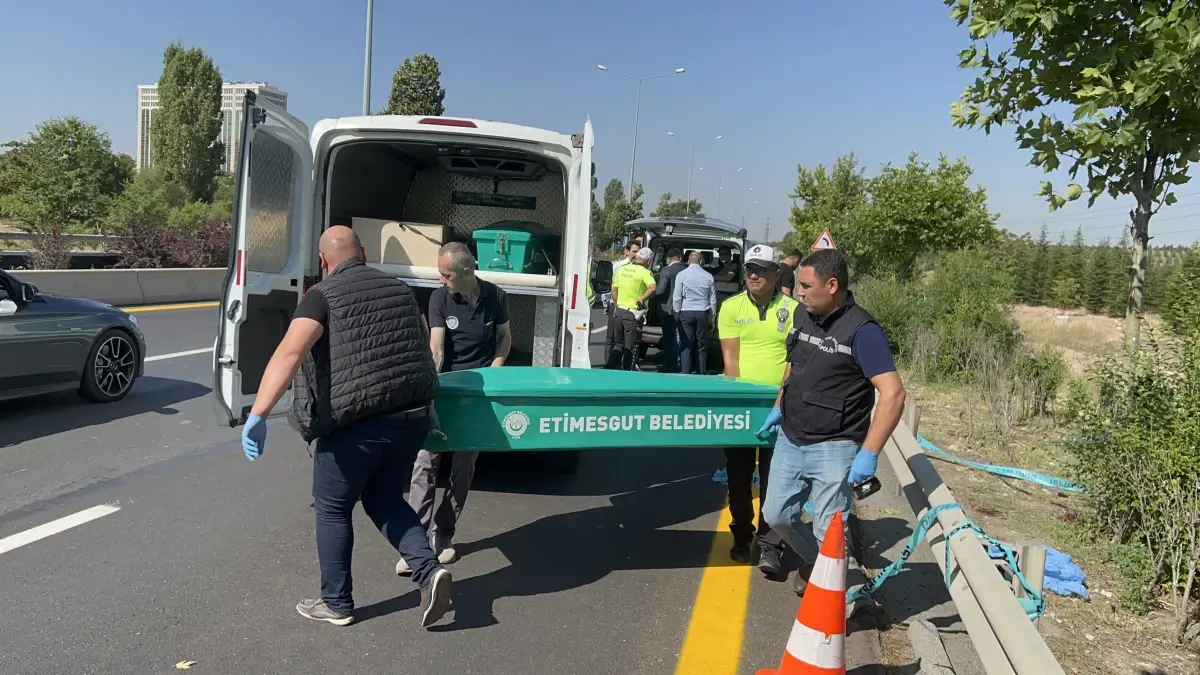 Son dakika haberi... Ankara'da bir kişi yol kenarında ölü bulundu