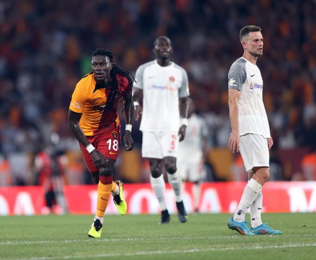 Gomis, Aslan'a yine hayat verdi! Galatasaray, Ümraniyespor'u deplasmanda tek golle geçti