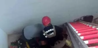 Mermer kaplama yaptığı merdiven çöktü, üzerinde çalışan işçi ayağını kırdı