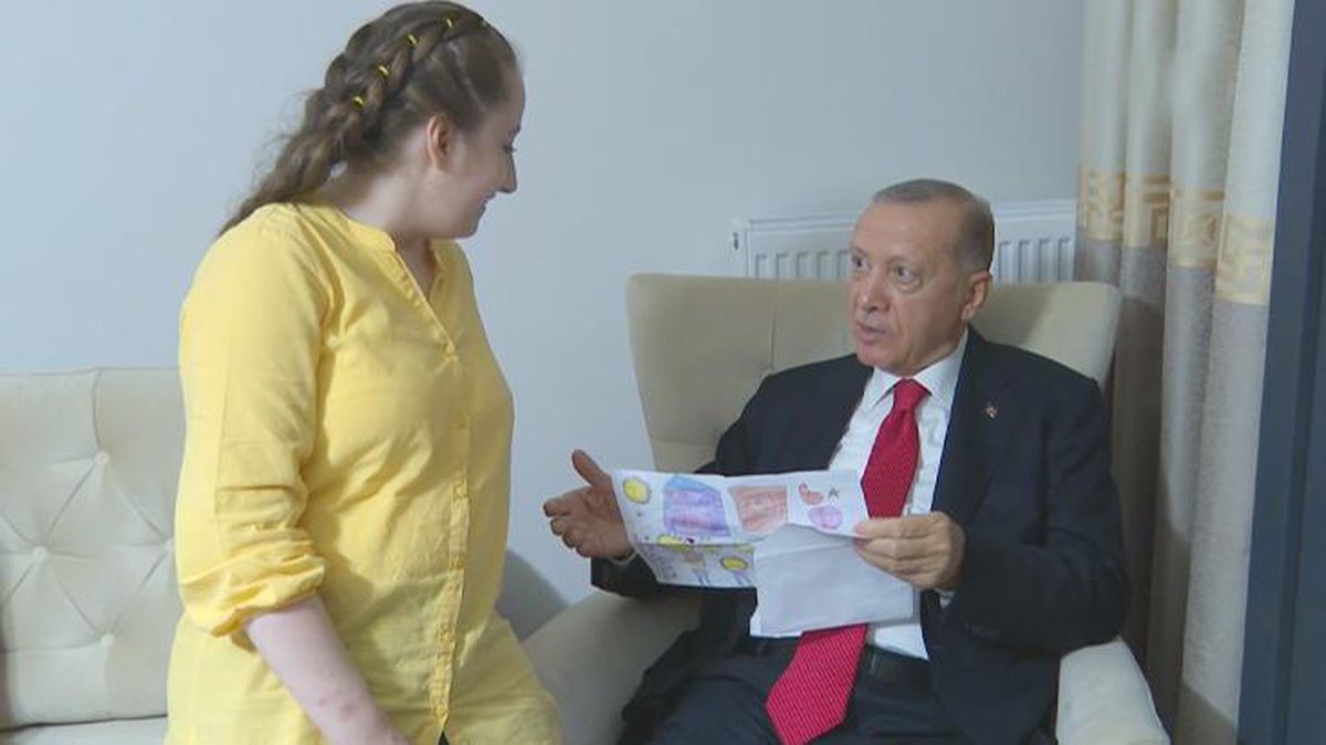 Güldüren diyalog! Erdoğan'ın kendisine 'Miniciksin' diyen çocuğa verdiği yanıt bomba