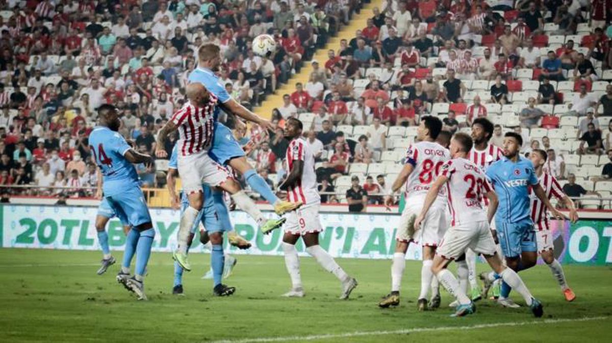 Fırtına bozguna uğradı! Trabzonspor, deplasmanda Antalyaspor'a 5-2 mağlup oldu
