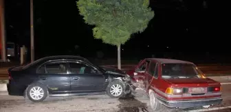 İki otomobilin çarpıştığı kazada 1 kişi yaralandı