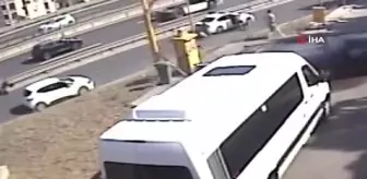 Otomobille çarpışan motosikletli ağır yaralandı