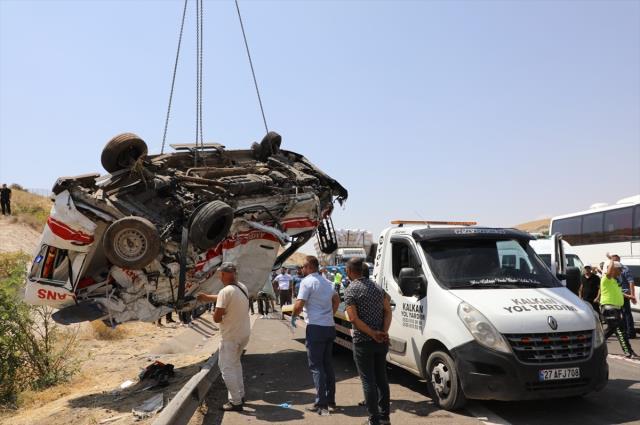 Son Dakika! Gaziantep'te otobüs, itfaiye, ambulans ve canlı yayın aracının karıştığı zincirleme kaza: 16 ölü, 21 yaralı