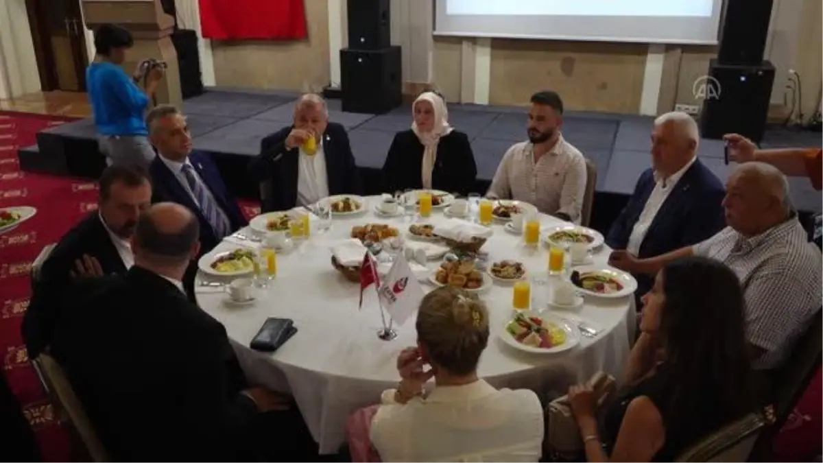 Zafer Partisi Genel Başkanı Özdağ, ziyaretlerde bulundu