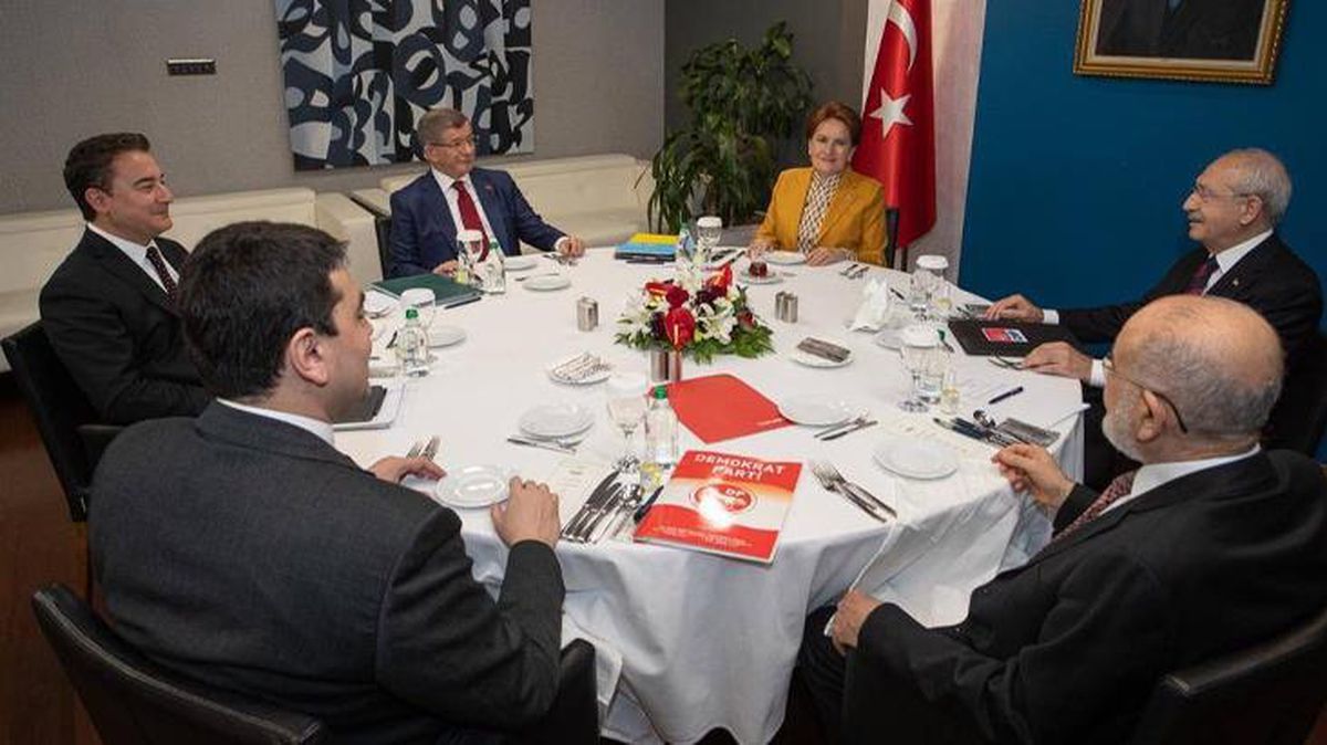 6'lı masa toplantısına damga vuran olay! Partiler aynı anda 'Hep birlikte güzel yarınlara' paylaşımı yaptı