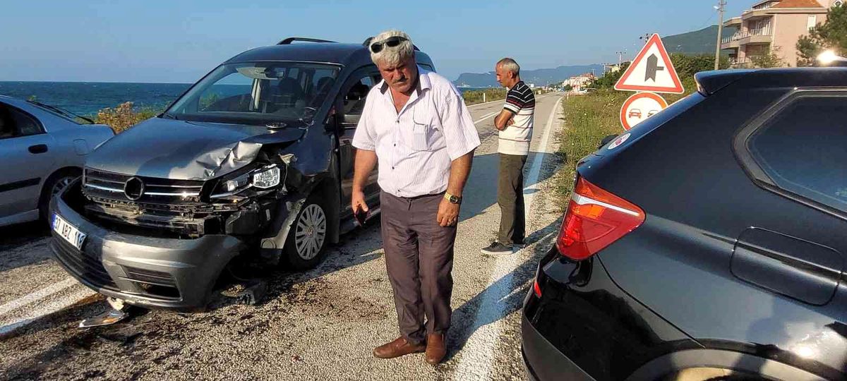 Kastamonu haber | Hafif ticari araç ile cip çarpıştı: Sürücüler burnu bile kanamadan kurtuldu