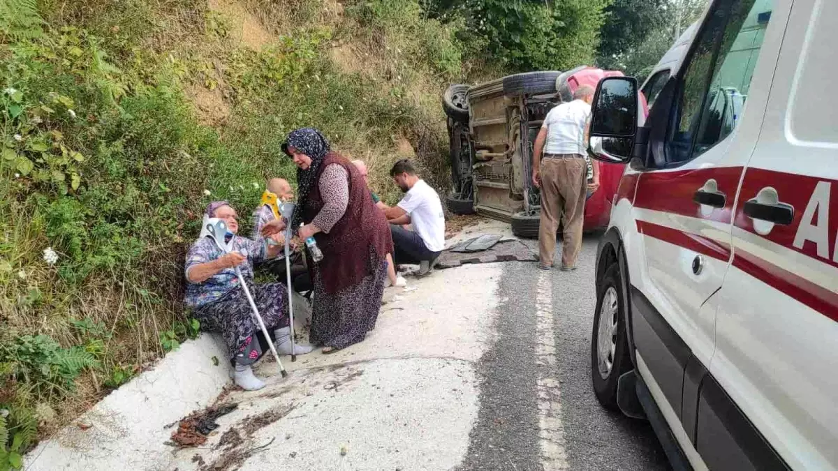 Son dakika haberi! Kontrolden çıkan otomobil yan yattı: 3 yaralı