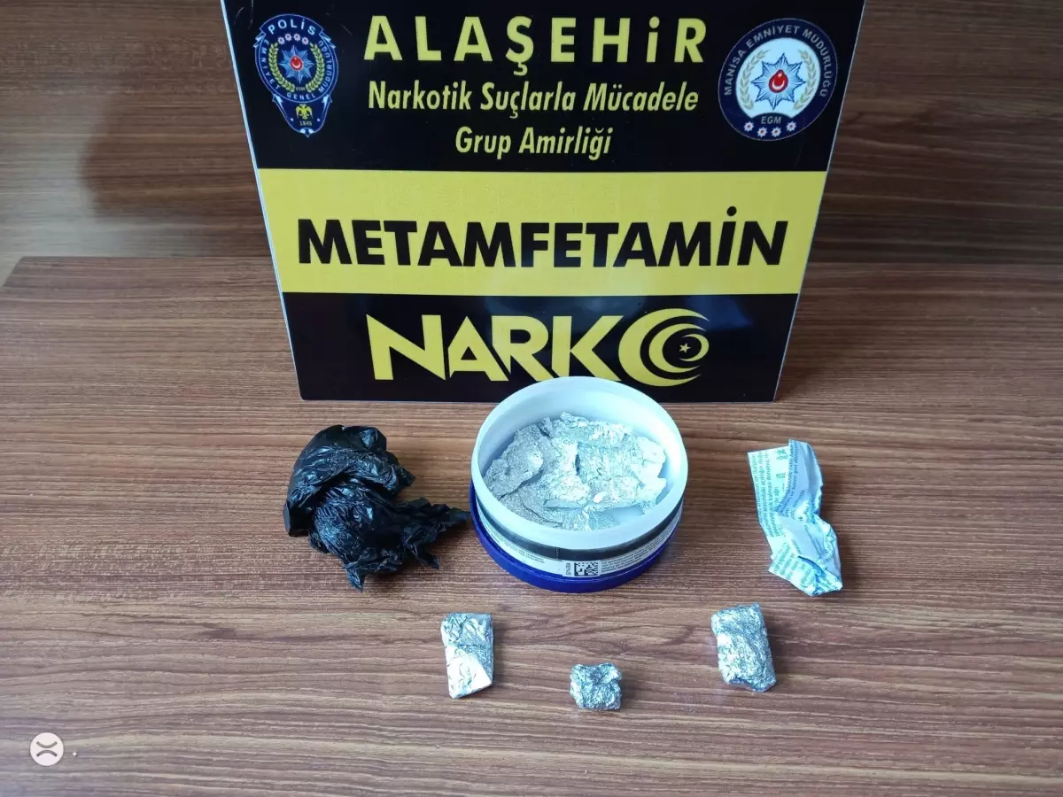 Manisa haberi... Manisa'da uyuşturucu madde ile yakalanan yabancı uyruklu kadın tutuklandı