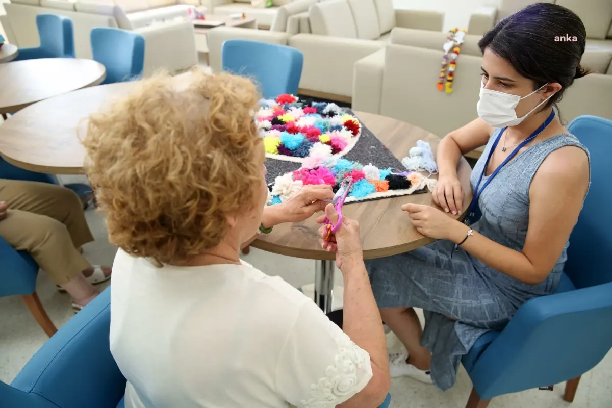 Dikencik Alzheimer Hasta Konuk Evi'nin gece bölümü de hizmet vermeye başladı