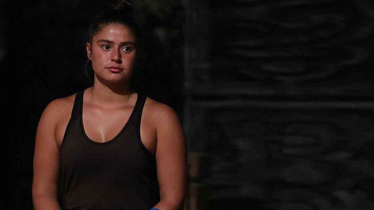 Survivor Ayşe'nin yatakta geceliği ile verdiği poz, takipçilerini fena kızdırdı