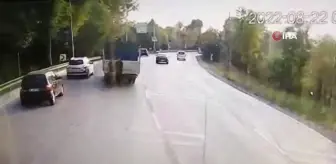 23 kişinin yaralandığı otobüs kazası kamerada