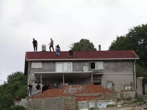 Beykoz'da kentsel dönüşüme direnenlerle polis arasında arbede çıktı