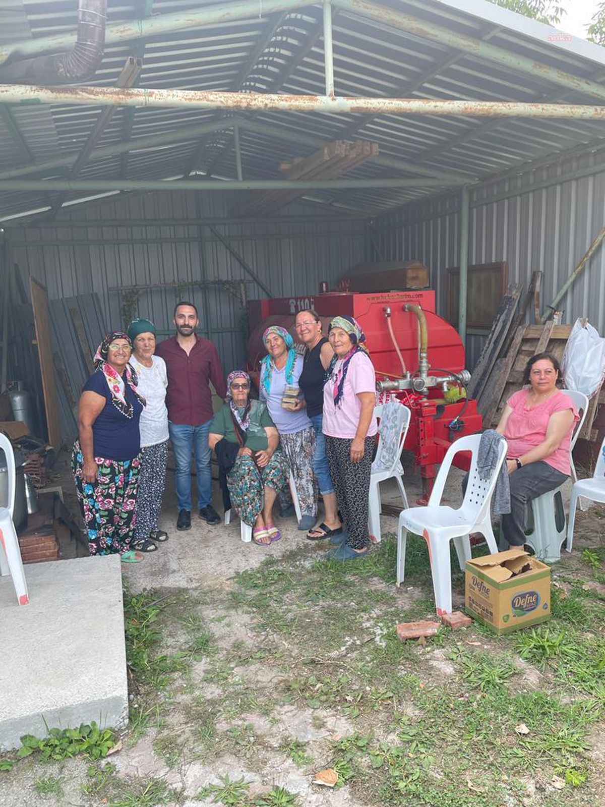 İzmit Belediyesi Koordinatörü Sağlam, Mecidiyeköy'de Aşure Dağıtımına Katıldı