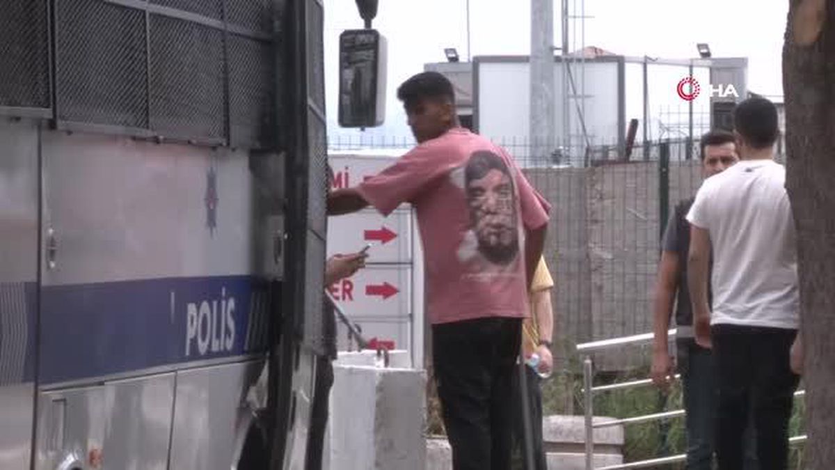 Son dakika haber... Küçükçekmece'deki silahlı kavga şüphelileri adliyeye sevk edildi