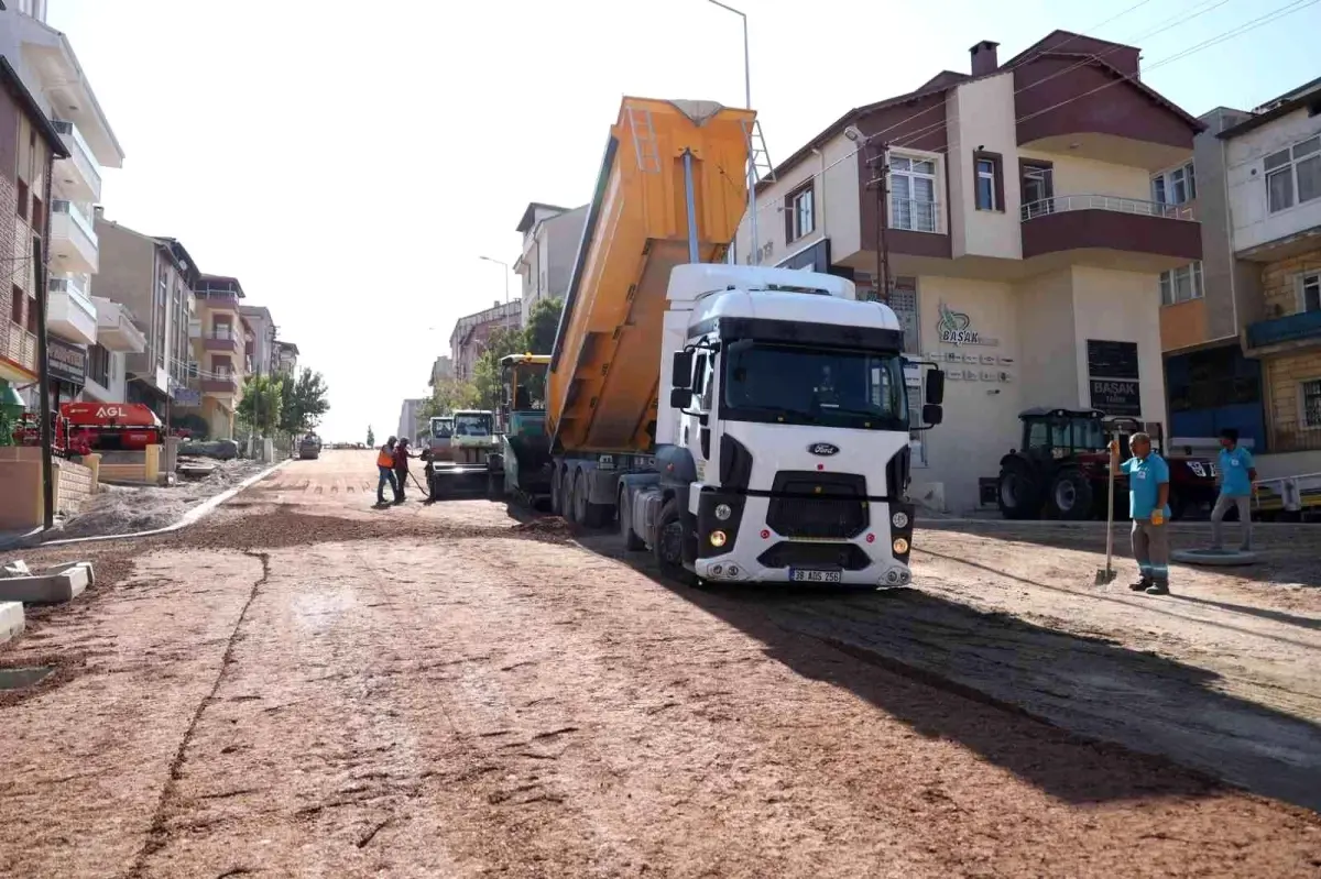 Nevşehir haber: Nevşehir'de bazı caddelerde üstyapı çalışmaları başladı