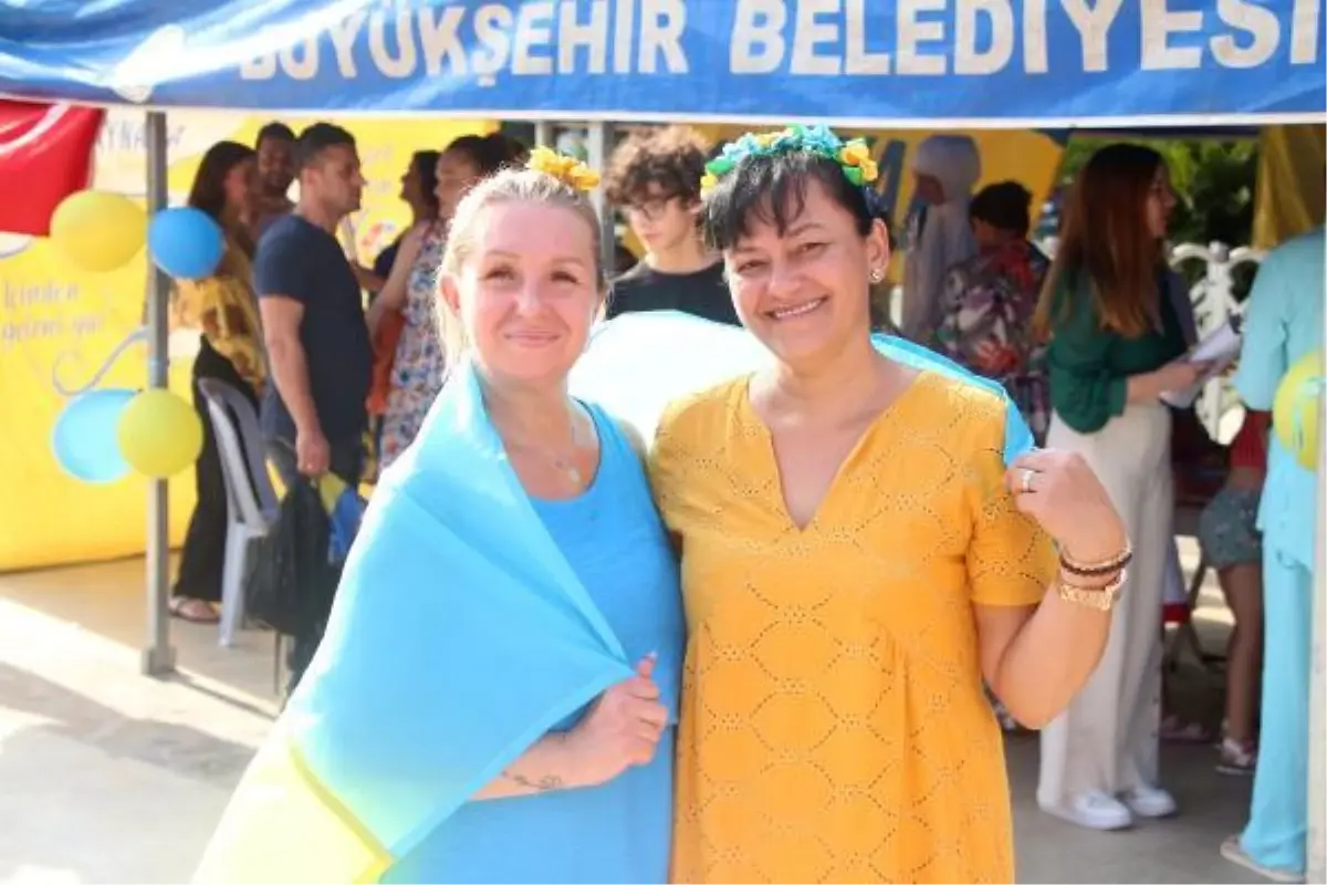 Adana haberi... ADANA'DA UKRAYNALI ASKERLERE DESTEK KERMESİ