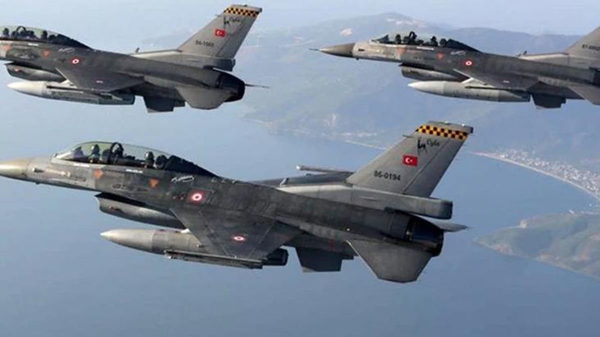 Akdeniz'de hareketli dakikalar! Türk F-16'larını taciz eden Yunan uçaklarına anında karşılık verildi