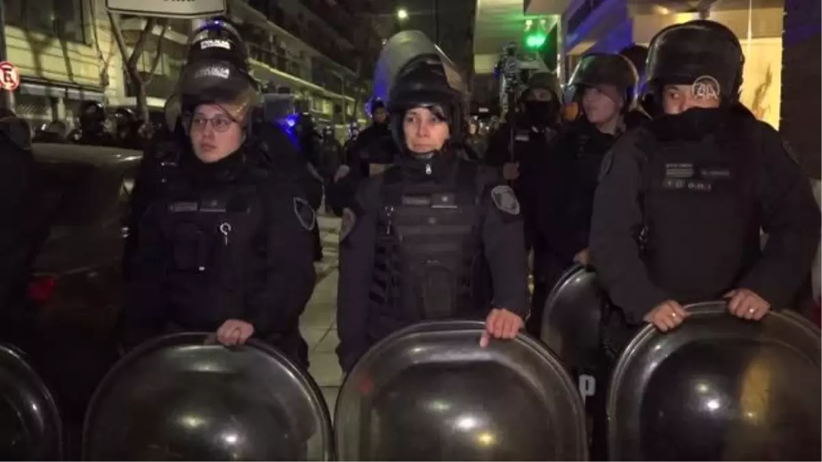 Arjantin Cumhurbaşkanı Yardımcısı Fernandez de Kirchner'ın 12 yıl hapsi istendi