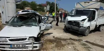 Samsun haberi: Samsun'da kamyonet ile otomobilin çarpıştığı kazada 6 kişi yaralandı