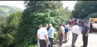 Şarampole devrilen silindirin operatörü öldü