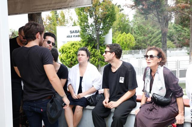 Usta oyuncu Civan Canova son yolculuğuna uğurlandı