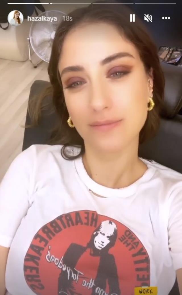 1 yıldır saçlarını sarı renkte kullanan Hazal Kaya, eski imajına döndü