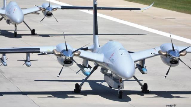 3 adet Akıncı TİHA Hava Kuvvetleri'nin vurucu gücüne katıldı: Semalarımızda hür ve özgür 3 adet Akıncı TİHA Hava Kuvvetleri'nin vurucu gücüne katıldı: Semalarımızda hür ve özgür