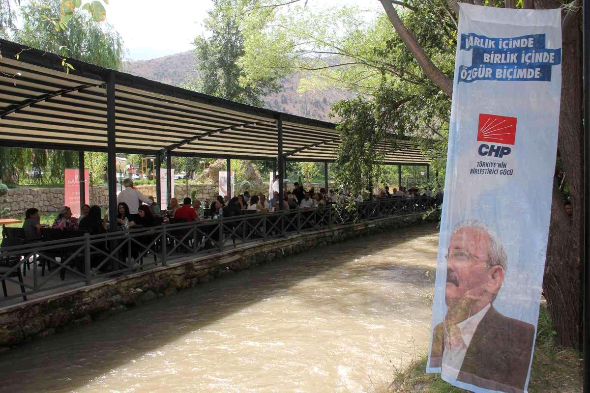 Erzincan haberleri: CHP Kadın Kolları Genel Başkanı Nazlıaka Erzincanlılarla buluştu