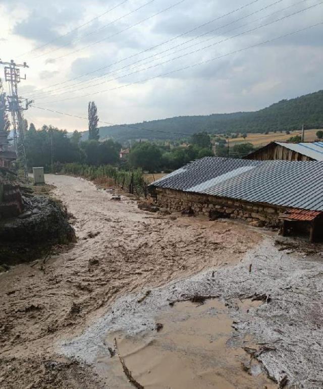 İzmir haberleri! İZMİR'DE SAĞANAK ETKİLİ OLDU