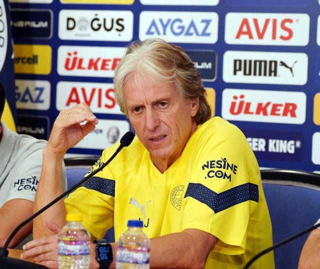 Jorge Jesus'tan Galatasaray ve Beşiktaşlıları ayağa kaldıran 'Küçük takım' göndermesi