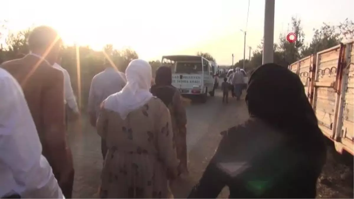 Kocası tarafından katledilen anne ve 3 kızı baba evinin olduğu köyde defin edildi
