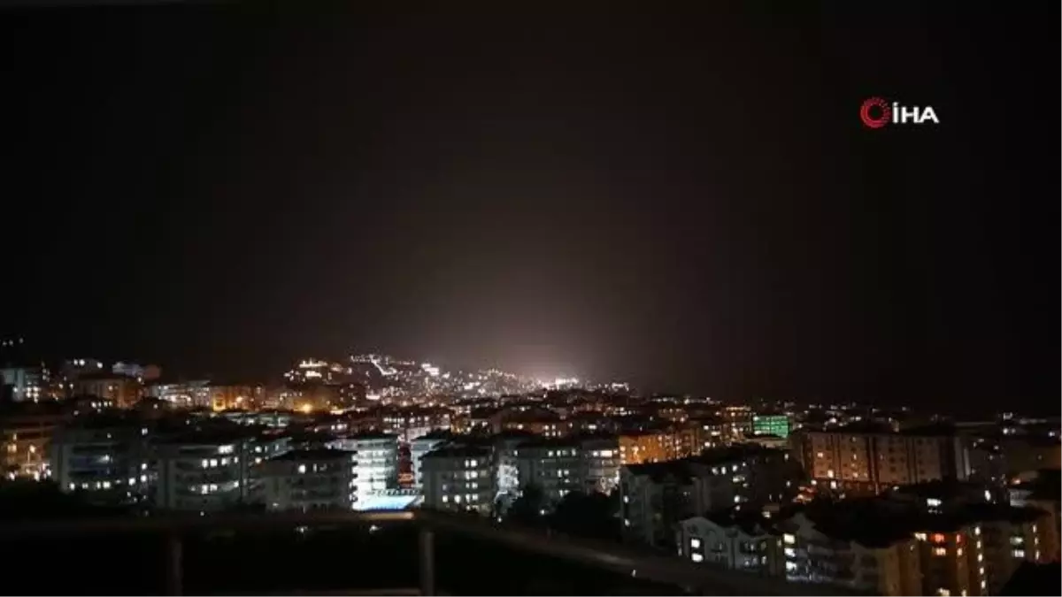 Balıkesir haberi: Marmara Denizi'ni şimşekler aydınlattı