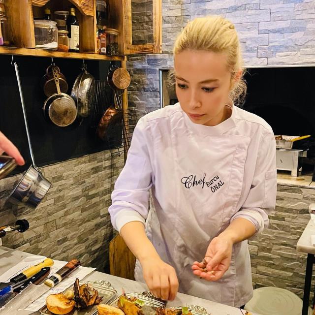 MasterChef Burcu'nun bu halini unutun! Yeni imajıyla bambaşka biri olmuş