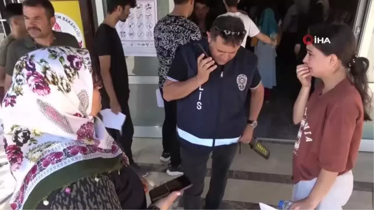 Son Dakika | Polise verdiği cevapla Türkiye'yi ağlatmıştı... Devlet Bahçeli'nin sahip çıktığı Ayşe Sabancalı üniversiteyi kazandı