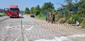 'Tapulu arazim' dediği yolu ulaşıma kapattı