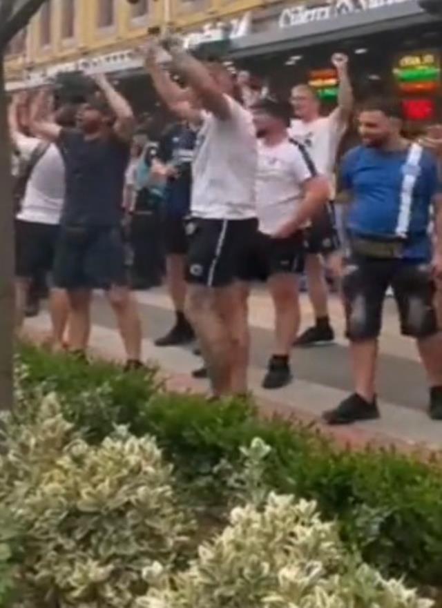 Trabzon'a gelen Kopenhag taraftarları, Fenerbahçe aleyhine küfürlü tezahüratlarda bulundu