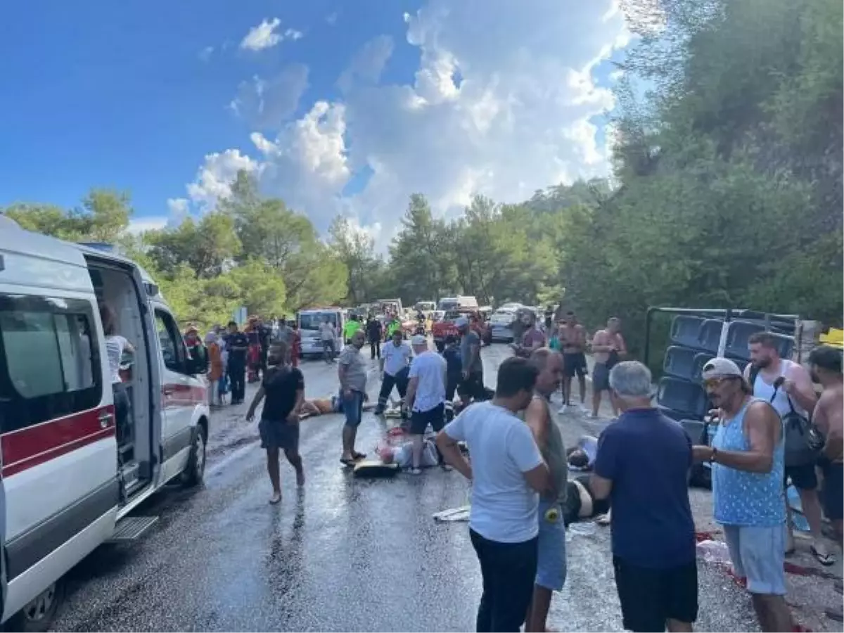 Son dakika haberi | Turistleri taşıyan safari aracı cip devrildi; 5 ölü, 4 yaralı (2)- Yeniden