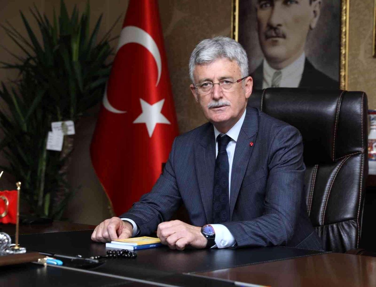 Kocaeli haberleri: AK Parti Kocaeli İl Başkanı Ellibeş'ten şarkıcı Gülşen'in imam hatip mensuplarına yönelik ifadelerine tepki