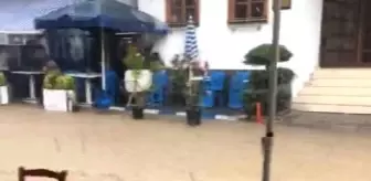 Bursa haberi: Bursa'da şiddetli yağmurda tarihi mahalleyi sel bastı