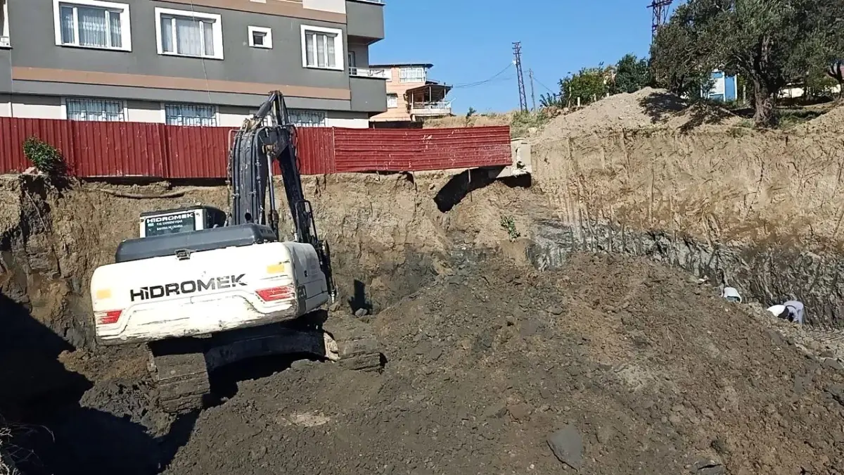 Hatay haberi: Hatay'da toprak kayması nedeniyle apartman boşaltıldı