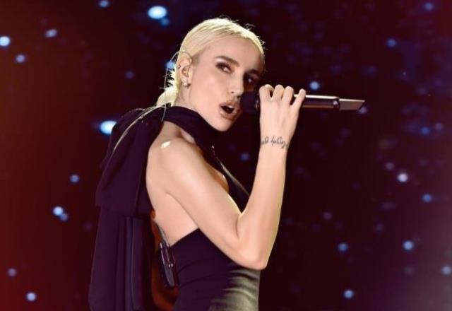 İmam hatip çıkışıyla Twitter'ın gündemine oturan Gülşen'e tepki yağıyor: Tutuklansın