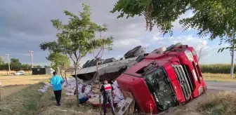 Konya haberi! Konya'da devrilen tırın sürücüsü öldü