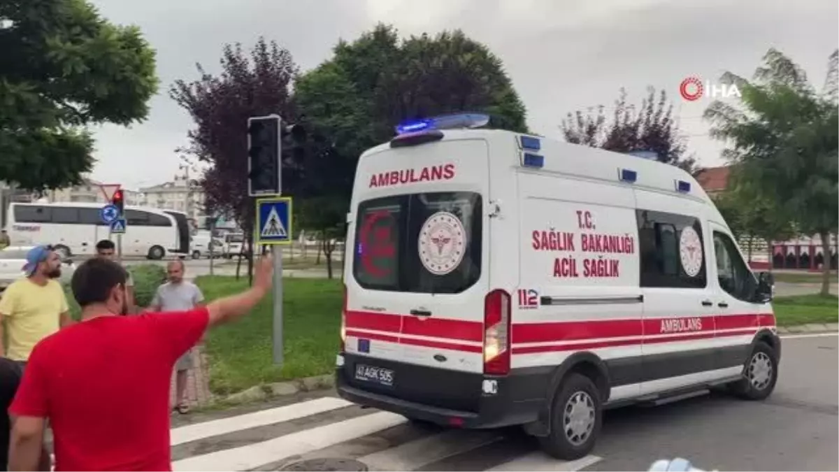 Motosikletin çarptığı yaşlı adam yaralandı