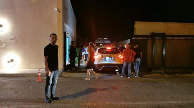 Ölümden dönen İbrahim Tatlıses, iki ayağı sargılı şeklinde sahneye çıktı