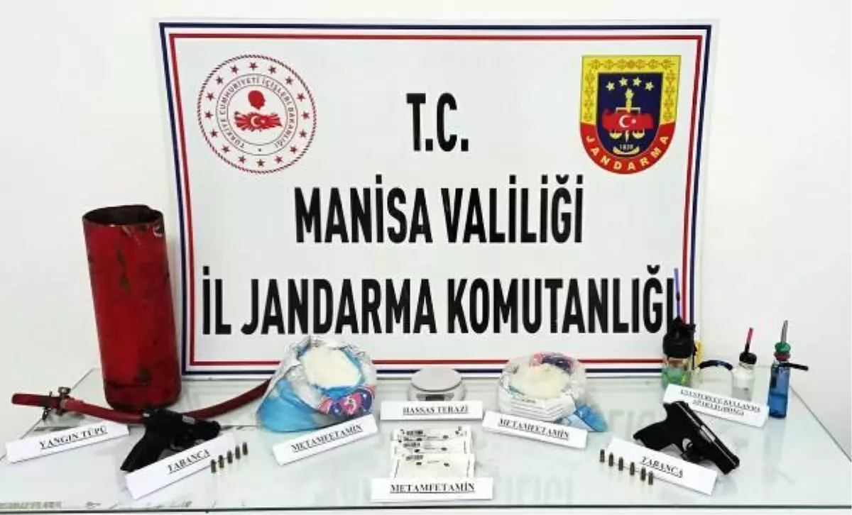 Son dakika haber... Yangın söndürme tüpünden 2,7 kilo uyuşturucu çıktı