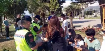 İzmir gündem haberleri... İzmir'de 'yasa dışı geçiş' operasyonlarında 446 kaçak göçmen yakalandı