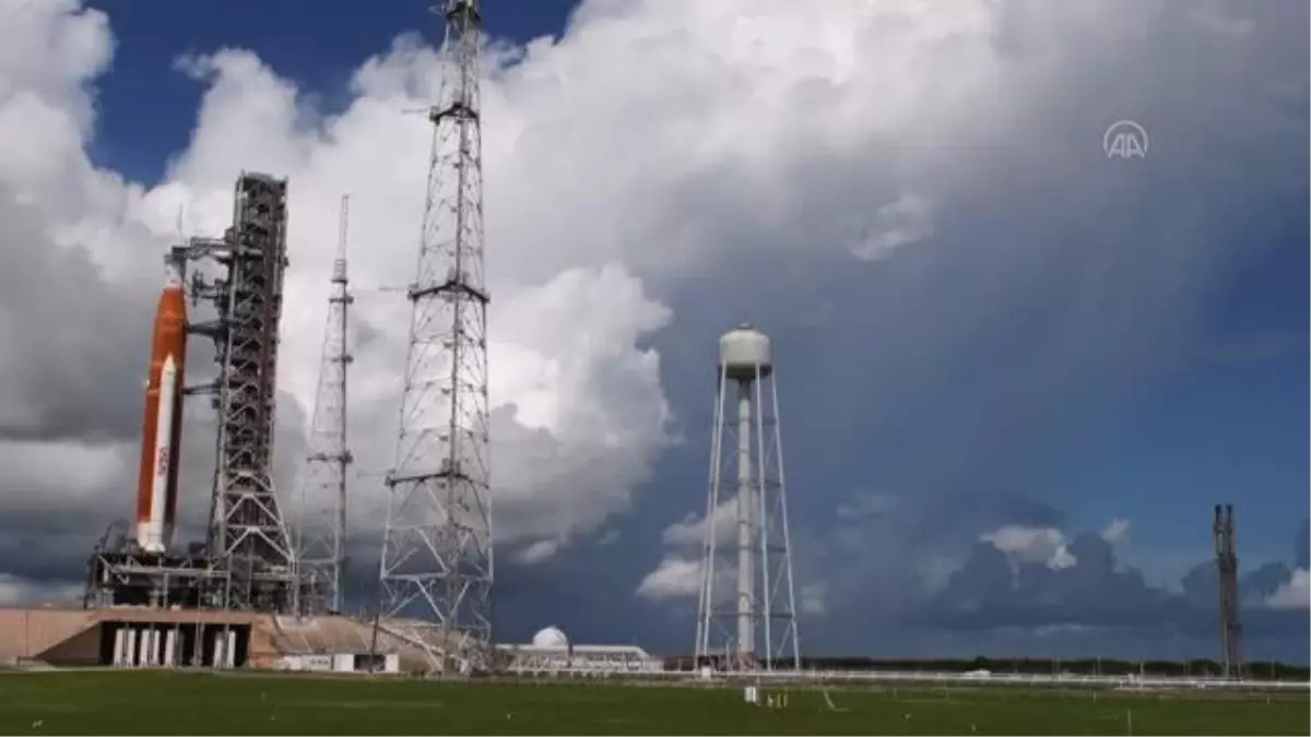 NASA, yeni nesil mega roketini test uçuşu için Ay'a göndermeye hazırlanıyor